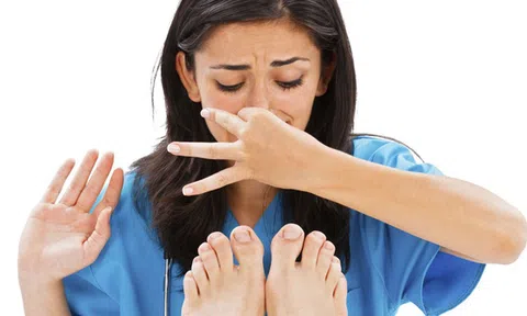 Học ngay cách trị hôi chân hiệu quả tại nhà